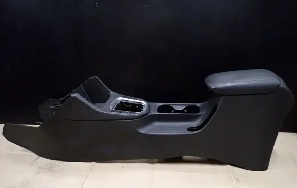 Hyundai i30 Center console 