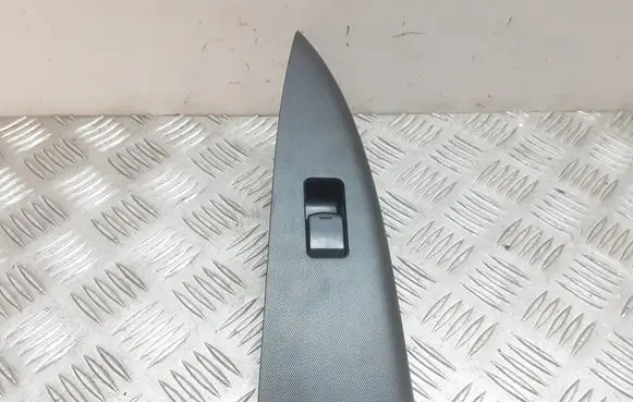 Nissan Note (E11) Electric window control switch 25411EA003VA
