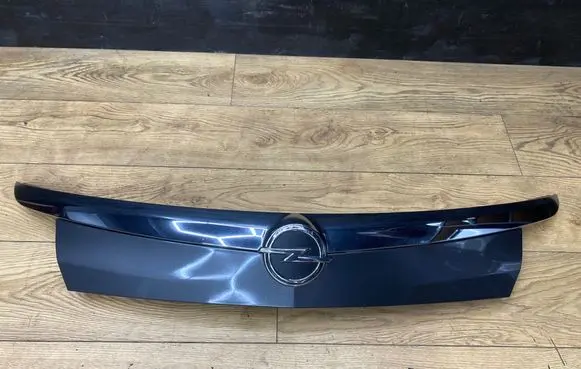 Opel Insignia A Trunk door license plate light bar 13272845