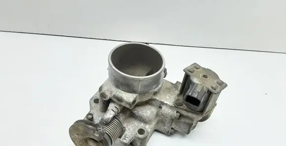 Mazda 626 Throttle valve