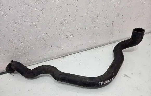 Volkswagen Touran I Coolant pipe/hose 