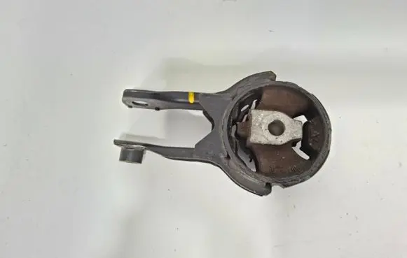 Mazda 2 Engine mount bracket DA6D39040