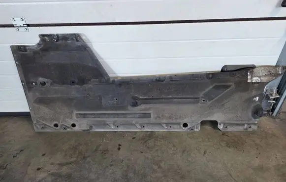 BMW 4 F32 F33 Side bottom protection 7241834