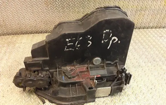 BMW 6 E63 E64 Front door lock 7167072