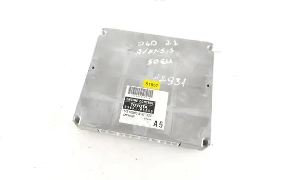Toyota Avensis T250 Engine control unit/module 8966105A50 1758008301 MB1758008301