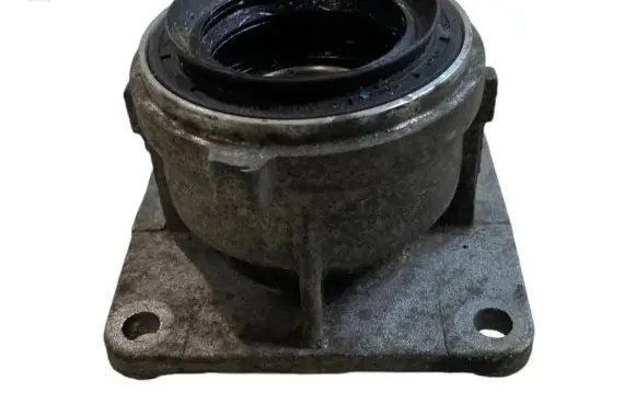 BMW X5 F15 Driveshaft support bearing bracket 7563779 31507563779