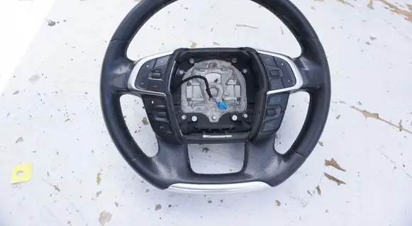 Audi A3 S3 8V Steering wheel