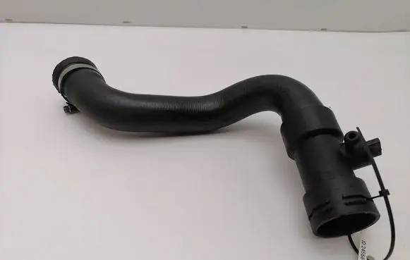 Audi A8 S8 D2 4D Engine coolant pipe/hose 4D0121055B