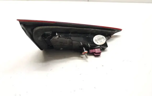 Tailgate rear/tail lights
