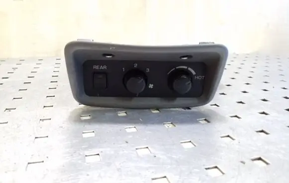 Mitsubishi Pajero Other switches/knobs/shifts MR500177 1464307993