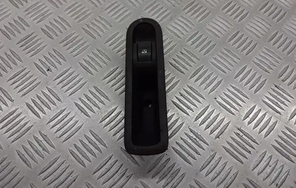 Renault Megane II Electric window control switch 156013870