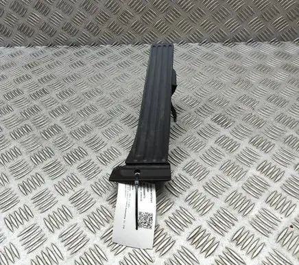 BMW X5 G05 Accelerator throttle pedal 6889818 6PV01435003