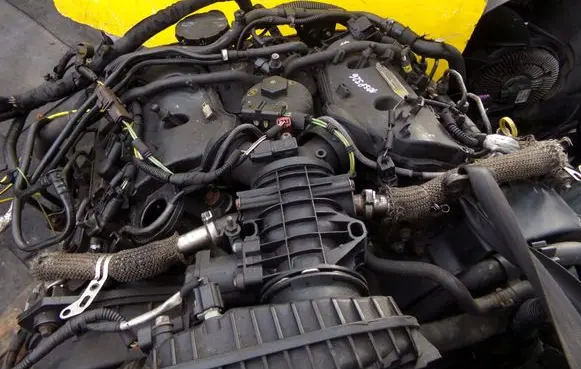 Land Rover Range Rover Sport L320 Air conditioning (A/C) compressor (pump) 4471808384 18SP28