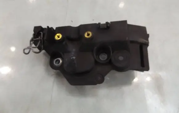 Nissan NV200 Timing belt guard (cover) 8200397012