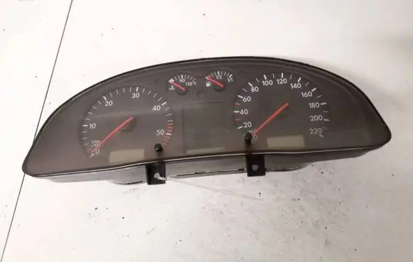 Volkswagen PASSAT B5 Speedometer (instrument cluster) 3b1919860d 110008919016