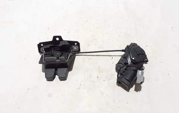 Volvo C40 Loading door lock 32149610