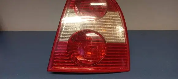 Volkswagen PASSAT B5.5 Rear/tail lights 284002