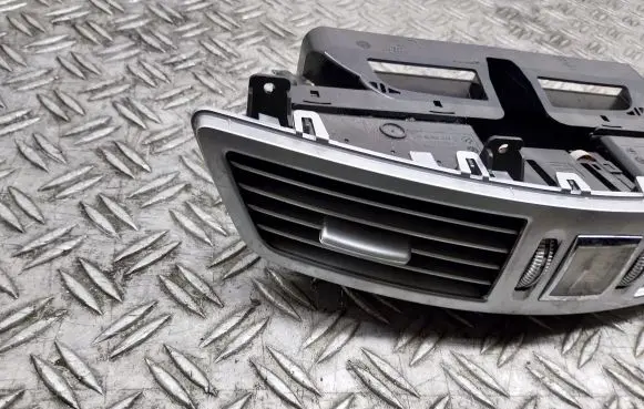 Mercedes-Benz S W220 Dash center air vent grill 2218300954