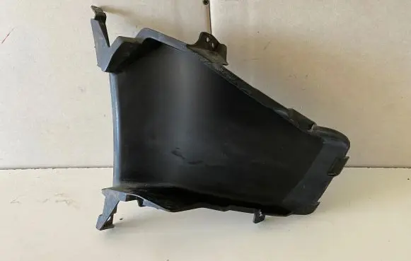 KIA Xceed Intercooler air channel guide 86568J7LA0