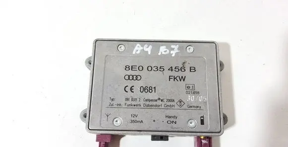 Audi A4 S4 B7 8E 8H Antenna control unit 8E0035456B 09103112