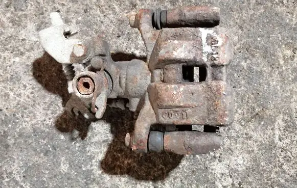 Mazda 6 Rear brake caliper