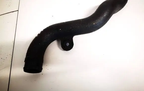 Volkswagen PASSAT B5 Intercooler hose/pipe 8d0145844a