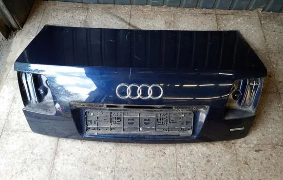 Audi A8 S8 D3 4E Tailgate/trunk/boot lid