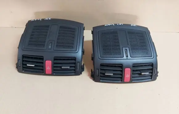 Toyota Auris 150 Dash center air vent grill