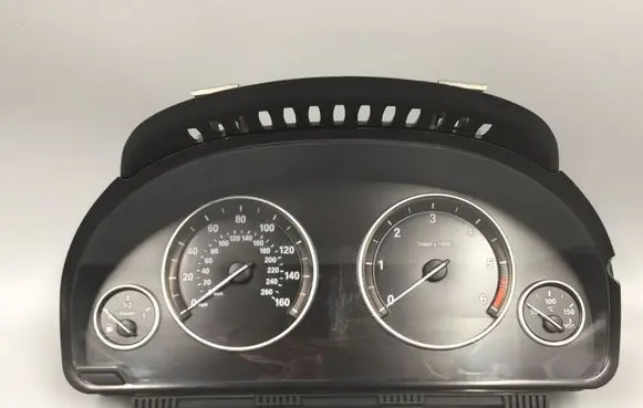 BMW 5 F10 F11 Speedometer (instrument cluster) 9339896