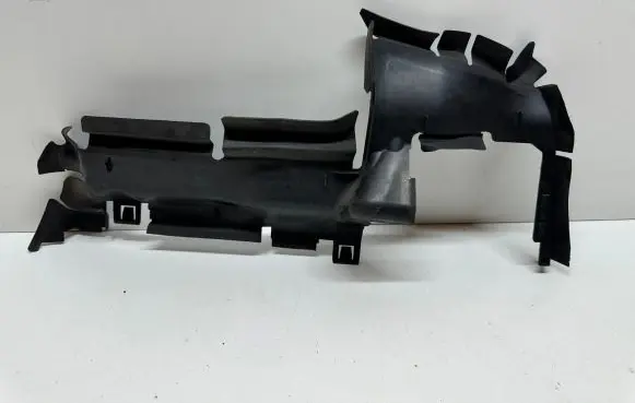 Audi A4 S4 B9 Intercooler air guide/duct channel 8W0121283AN