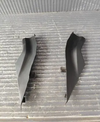Peugeot 2008 II Wiper trim 9825750680 9825750580