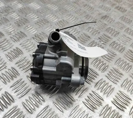 Iveco Daily 6th gen Power steering pump 504243641 7693955604