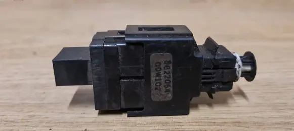 Volvo S80 Brake pedal sensor switch 8622064