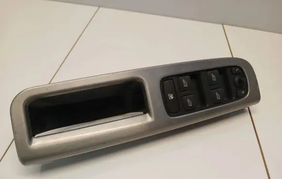 Volvo S40 Electric window control switch 30710788 30710787 30710789