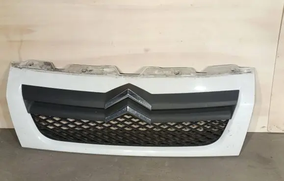 Citroen Jumper Front bumper upper radiator grill 1308069070
