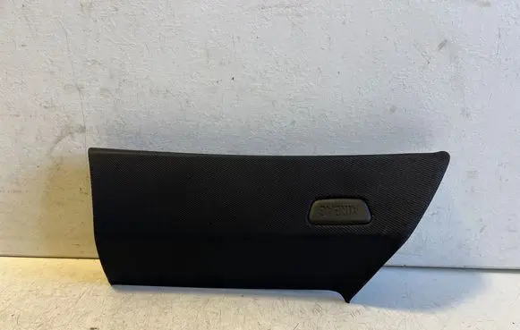 BMW i4 (D)pillar trim (top) 7490364