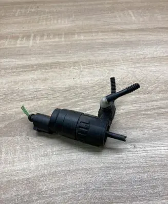 Skoda Superb B5 (3U) Headlight washer pump 1K6955651 1J0973722