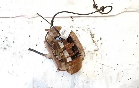 Mercedes-Benz CLS C219 Front brake caliper 20704704 20.7047.04