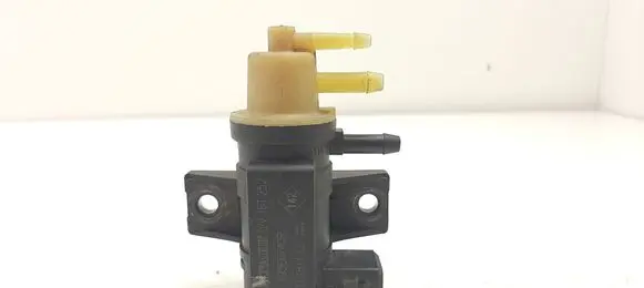 Opel Vivaro Turbo solenoid valve 149566740R