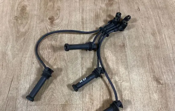 Ford Mondeo Mk III Plug wire 1S03808