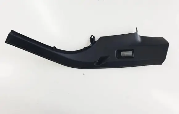 BMW X3 E83 (D)pillar trim (top) 