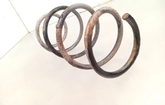 Toyota Auris 150 Front coil spring