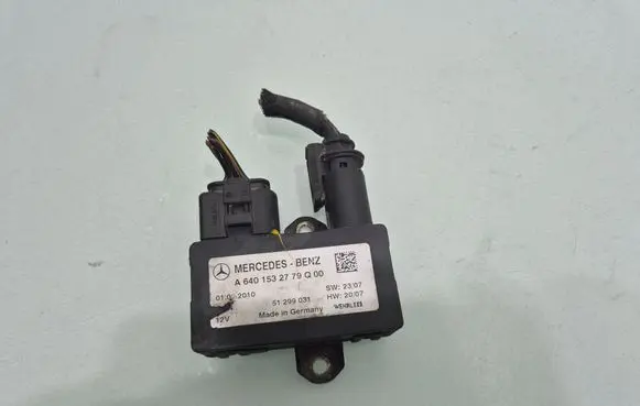 Mercedes-Benz B W245 Glow plug pre-heat relay A6401532779Q