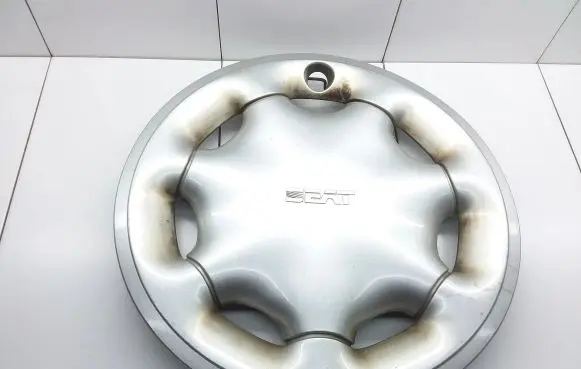 Seat Toledo I (1L) R14 wheel hub/cap/trim 6K0601147A 6K0601147C