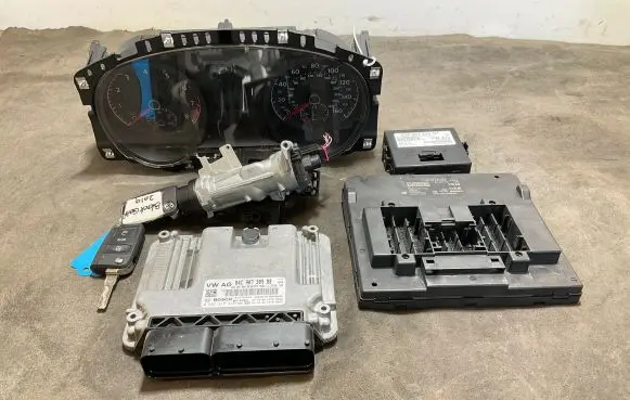 Volkswagen Golf VII Engine control unit/module 04C907309BB 0261S17849