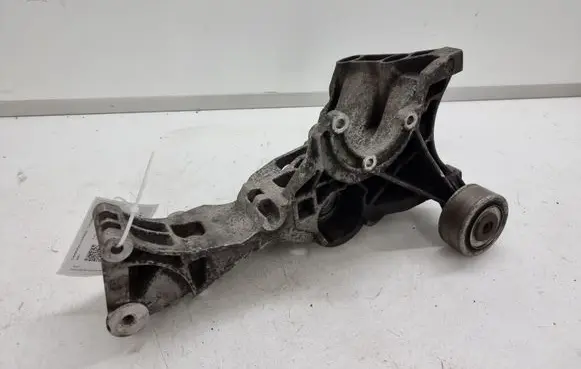 Audi A4 S4 B7 8E 8H Generator/alternator bracket 03G903143D 03G903143