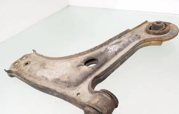 Chevrolet Lacetti Front lower control arm/wishbone