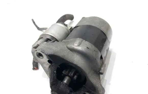 Renault Clio III Starter motor TS8E6