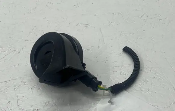 Opel Mokka B Horn signal 9827213580