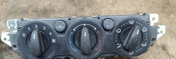 Ford Focus Climate control unit 3M5T19980BD 69607321